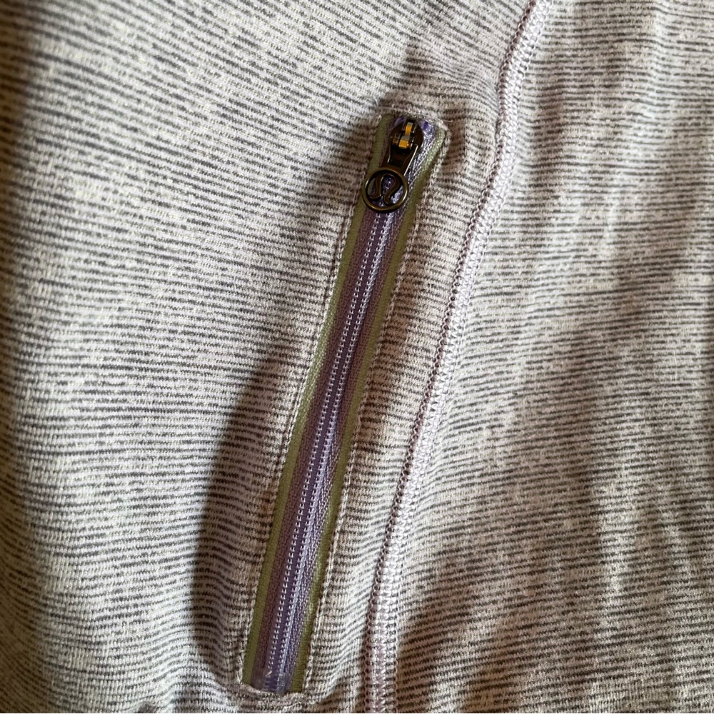 Lululemon Athletica Run Full Tilt Lilac Half zip Pullover - Picture 10 of 11
